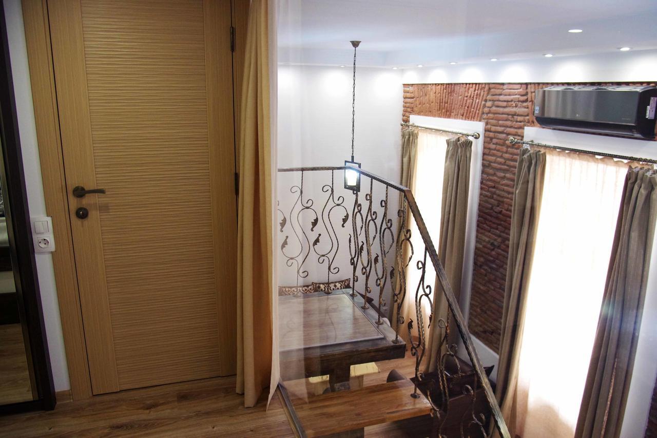 Apartment On Tabidze Tbilisi Exterior foto