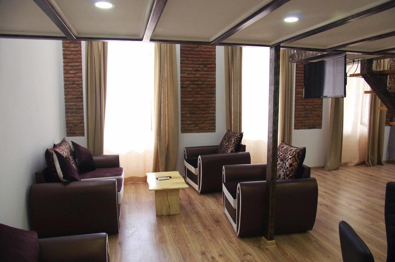 Apartment On Tabidze Tbilisi Exterior foto